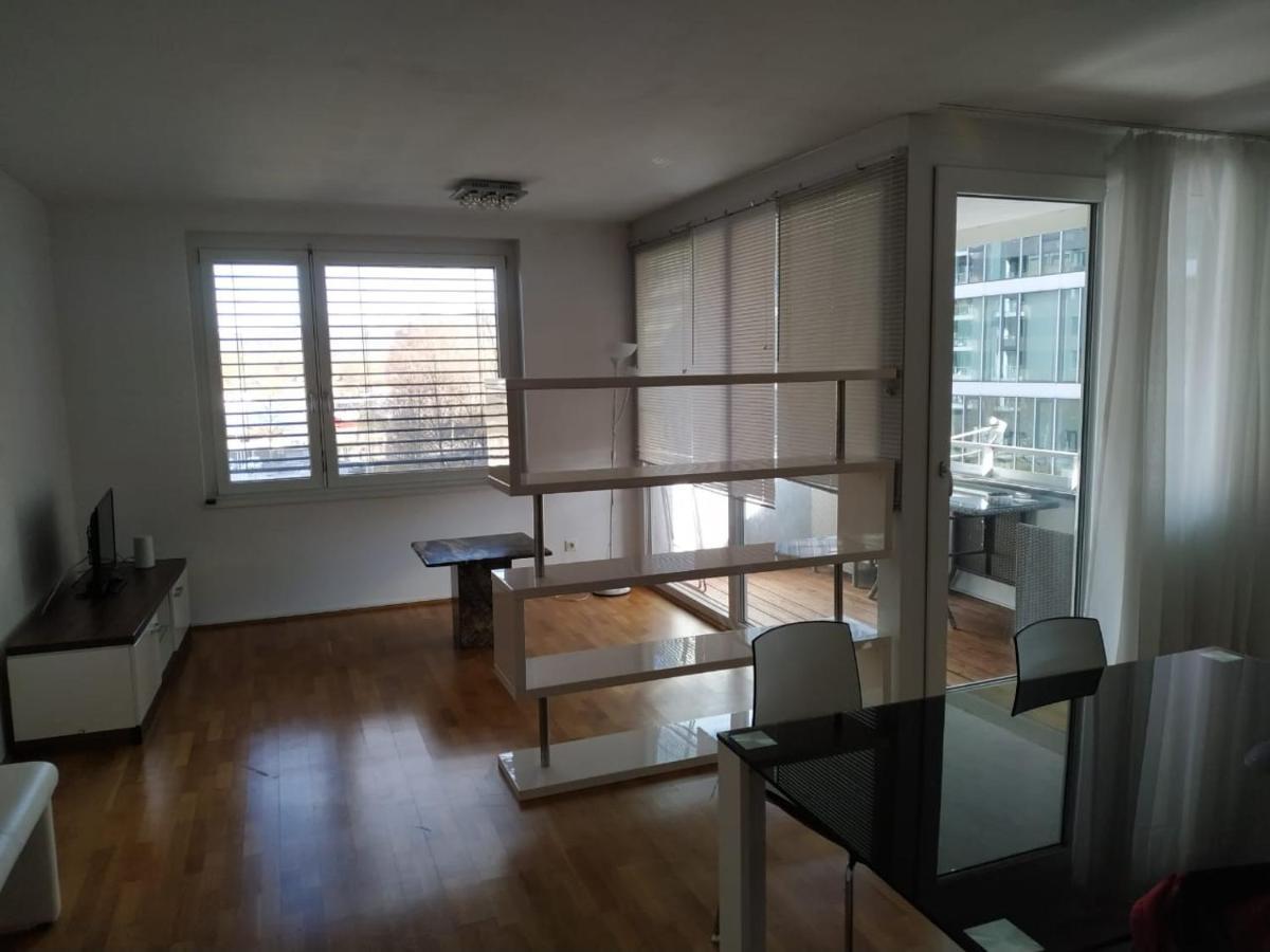 Linz Donau Ufer Stadt Mitte 외부 사진